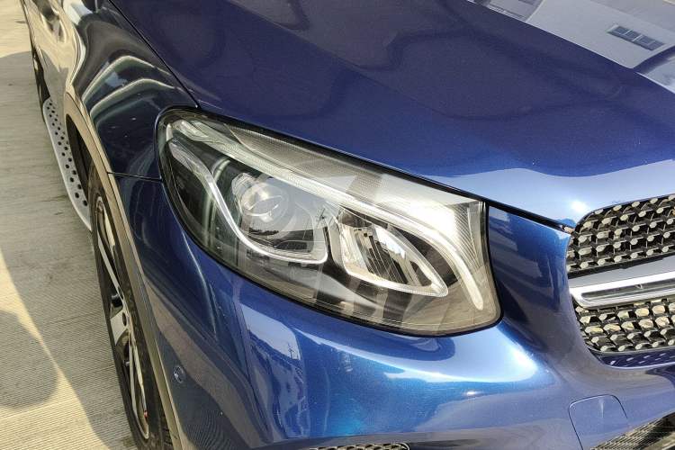 Used Mercedes-Benz GLC Coupe 2019 GLC 200 4MATIC Coupe SUV Right Front Headlight