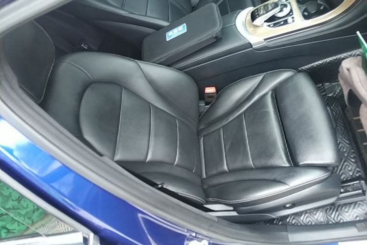 Used Mercedes-Benz GLC Coupe 2019 GLC 260 4MATIC Coupe SUV Right Front Seat