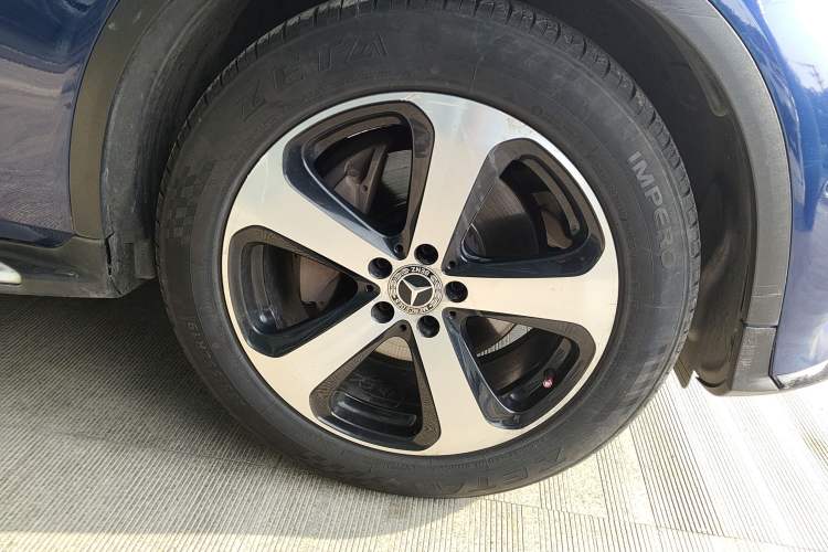 Used Mercedes-Benz GLC Coupe 2019 GLC 200 4MATIC Coupe SUV Right Front Wheel Hub