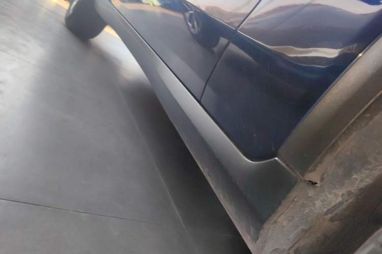 Used Mercedes-Benz GLC Coupe 2019 Facelift GLC 200 4MATIC Coupe SUV Right Side Sill