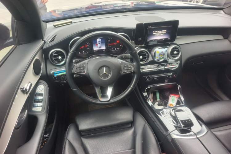 Used Mercedes-Benz GLC Coupe 2019 GLC 200 4MATIC Coupe SUV Steering Wheel