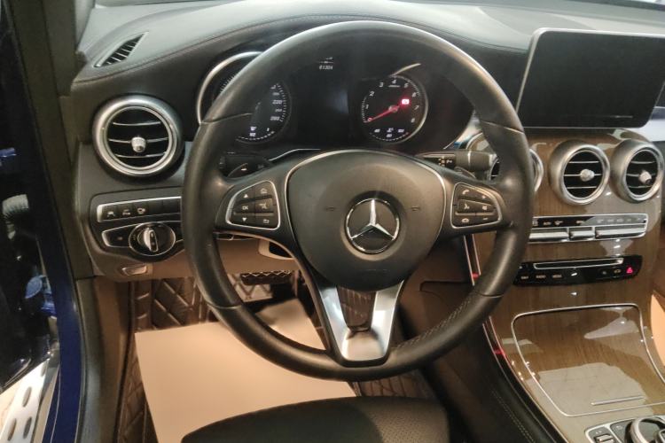 Used Mercedes-Benz GLC Coupe 2019 Facelift GLC 260 4MATIC Coupe SUV Steering Wheel