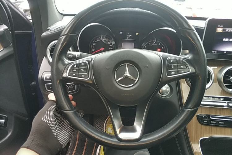 Used Mercedes-Benz GLC Coupe 2019 GLC 260 4MATIC Coupe SUV Steering Wheel