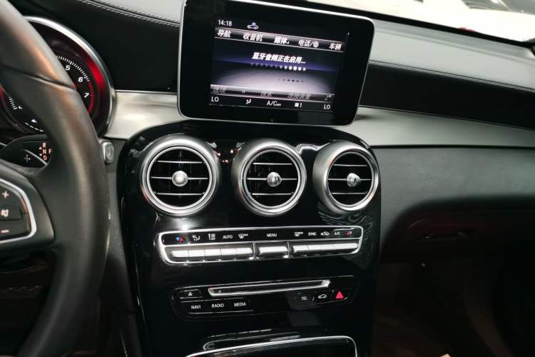 Used Mercedes-Benz GLC Coupe 2019 GLC 200 4MATIC Coupe SUV Audio And AC Panel