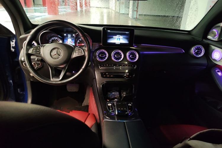 Used Mercedes-Benz GLC Coupe 2019 GLC 200 4MATIC Coupe SUV Center Console