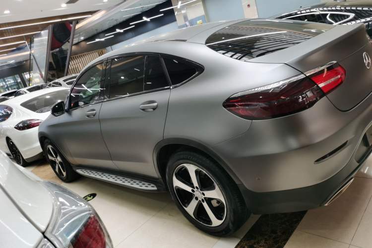 Used Mercedes-Benz GLC Coupe 2019 GLC 200 4MATIC Coupe SUV Exterior 3