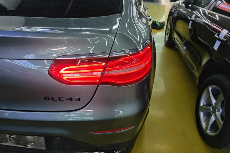 Used Mercedes-Benz GLC Coupe 2019 Facelift GLC 200 4MATIC Coupe SUV Exterior 3