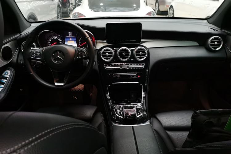 Used Mercedes-Benz GLC Coupe 2019 GLC 200 4MATIC Coupe SUV Interior 2