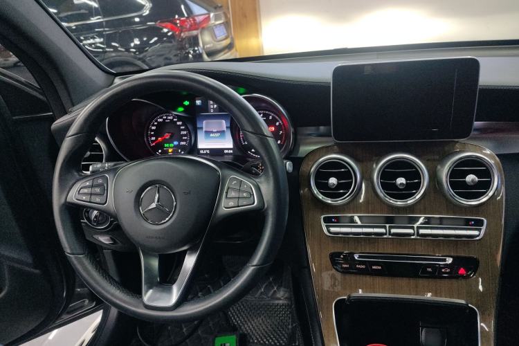 Used Mercedes-Benz GLC Coupe 2019 Facelift GLC 260 4MATIC Coupe SUV Interior 2