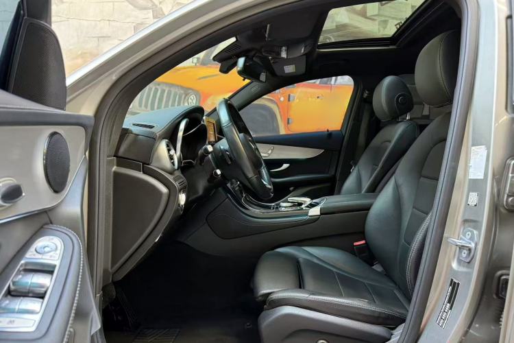Used Mercedes-Benz GLC Coupe 2019 GLC 200 4MATIC Coupe SUV Interior 5