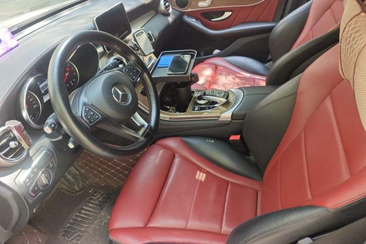 Used Mercedes-Benz GLC Coupe 2019 Facelift GLC 260 4MATIC Coupe SUV Left Front Seat