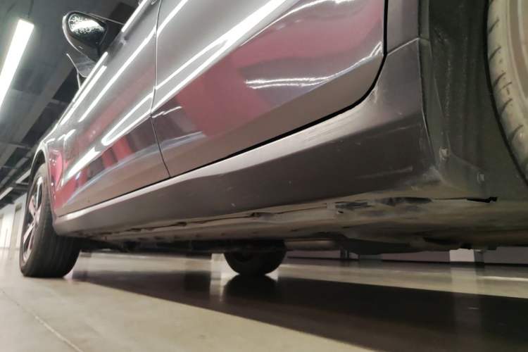 Used Mercedes-Benz GLC Coupe 2019 GLC 200 4MATIC Coupe SUV Left Side Sill