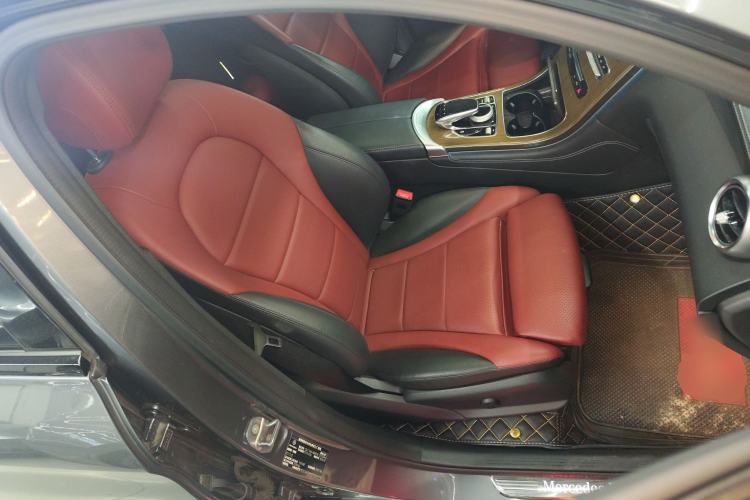 Used Mercedes-Benz GLC Coupe 2019 GLC 260 4MATIC Coupe SUV Right Front Seat