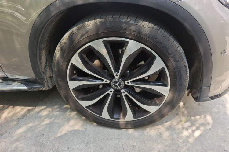 Used Mercedes-Benz GLC Coupe 2019 Facelift GLC 260 4MATIC Coupe SUV Right Front Wheel Hub
