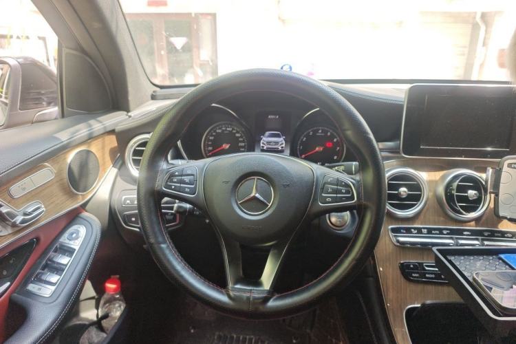 Used Mercedes-Benz GLC Coupe 2019 Facelift GLC 260 4MATIC Coupe SUV Steering Wheel
