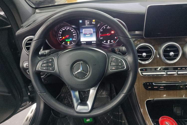 Used Mercedes-Benz GLC Coupe 2019 Facelift GLC 260 4MATIC Coupe SUV Steering Wheel