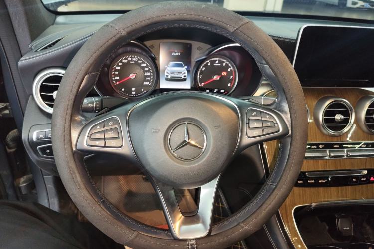 Used Mercedes-Benz GLC Coupe 2019 GLC 260 4MATIC Coupe SUV Steering Wheel