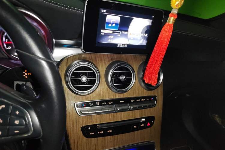 Used Mercedes-Benz GLC Coupe 2019 Facelift GLC 260 4MATIC Coupe SUV Audio And AC Panel