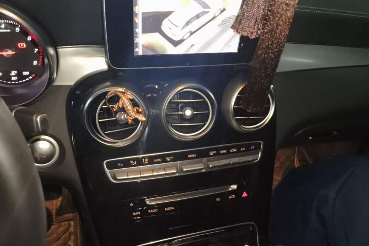 Used Mercedes-Benz GLC Coupe 2019 GLC 200 4MATIC Coupe SUV Audio And AC Panel