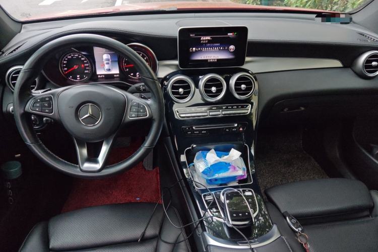Used Mercedes-Benz GLC Coupe 2019 Facelift GLC 200 4MATIC Coupe SUV Center Console