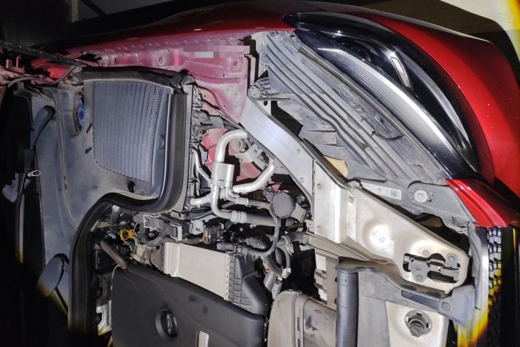 Used Mercedes-Benz GLC Coupe 2019 Facelift GLC 260 4MATIC Coupe SUV Engine Bay Left