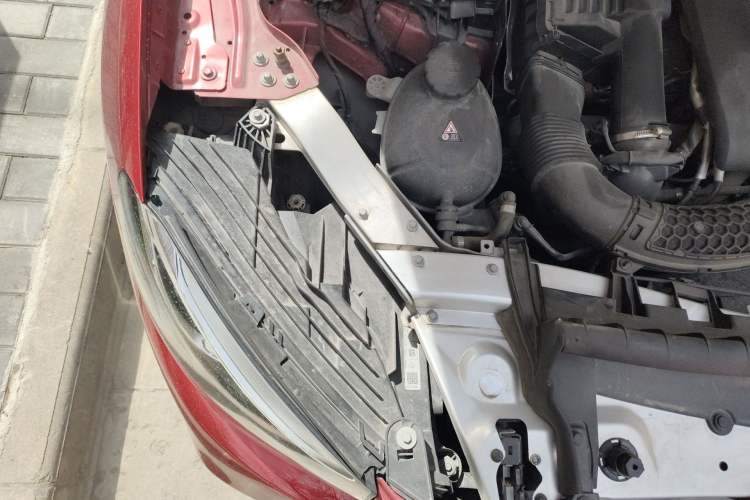 Used Mercedes-Benz GLC Coupe 2019 GLC 200 4MATIC Coupe SUV Engine Bay Right