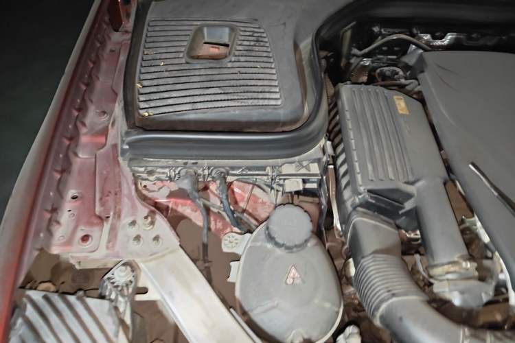 Used Mercedes-Benz GLC Coupe 2019 GLC 260 4MATIC Coupe SUV Engine Bay Right