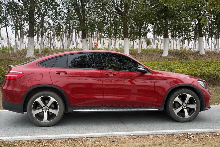 Used Mercedes-Benz GLC Coupe 2019 Facelift GLC 200 4MATIC Coupe SUV Exterior 3