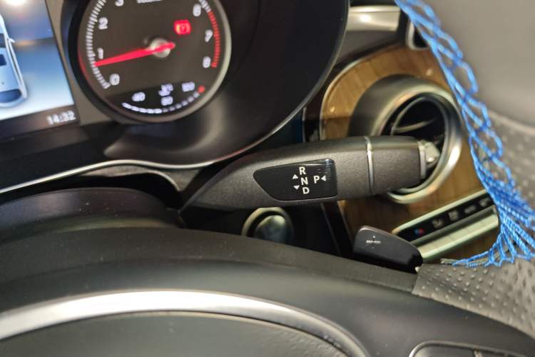 Used Mercedes-Benz GLC Coupe 2019 GLC 260 4MATIC Coupe SUV Gear Lever