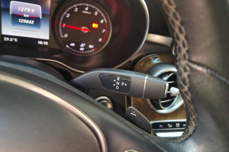 Used Mercedes-Benz GLC Coupe 2019 GLC 260 4MATIC Coupe SUV Gear Lever