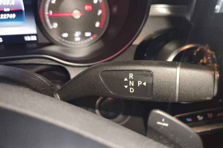 Used Mercedes-Benz GLC Coupe 2019 GLC 200 4MATIC Coupe SUV Gear Lever