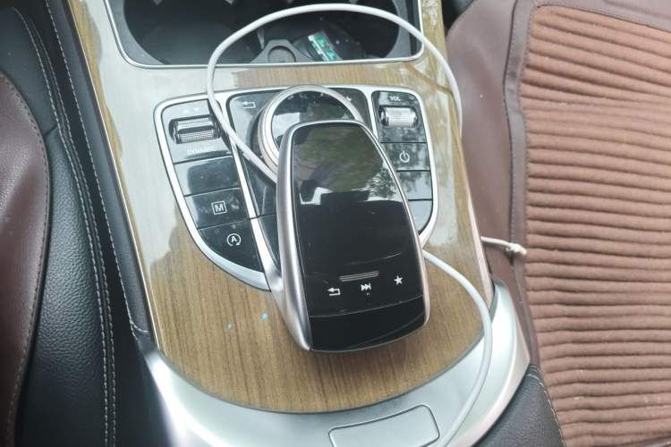 Used Mercedes-Benz GLC Coupe 2019 Facelift GLC 260 4MATIC Coupe SUV Gear Lever