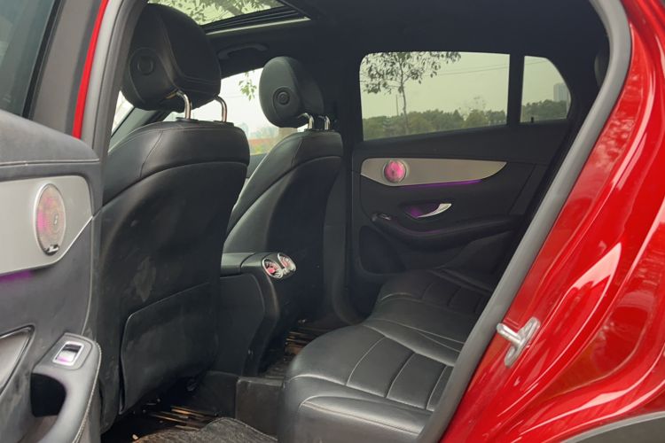Used Mercedes-Benz GLC Coupe 2019 Facelift GLC 200 4MATIC Coupe SUV Interior 3