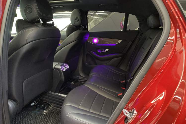 Used Mercedes-Benz GLC Coupe 2019 GLC 260 4MATIC Coupe SUV Interior 5