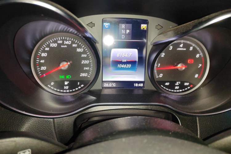 Used Mercedes-Benz GLC Coupe 2019 Facelift GLC 260 4MATIC Coupe SUV Odometer Close Up