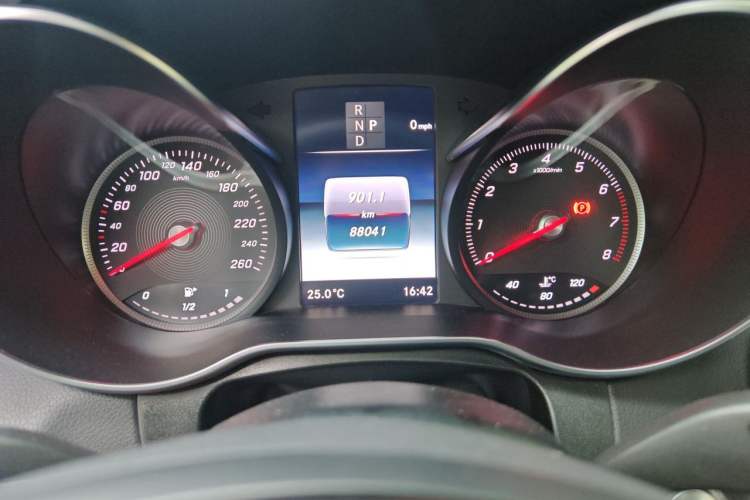 Used Mercedes-Benz GLC Coupe 2019 Facelift GLC 200 4MATIC Coupe SUV Odometer Close Up