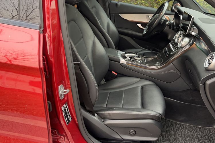 Used Mercedes-Benz GLC Coupe 2019 Facelift GLC 200 4MATIC Coupe SUV Right Front Seat
