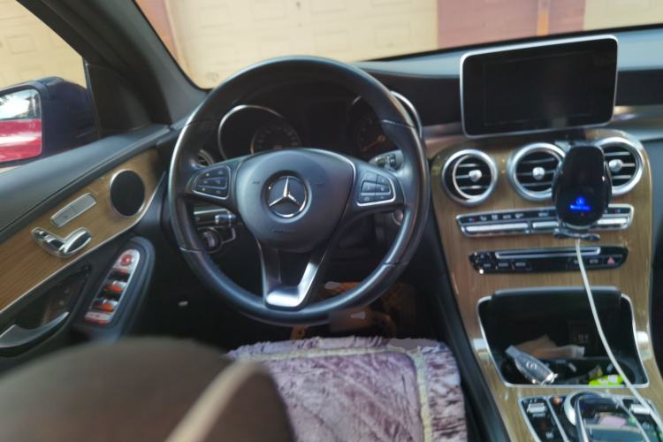 Used Mercedes-Benz GLC Coupe 2019 GLC 260 4MATIC Coupe SUV Steering Wheel