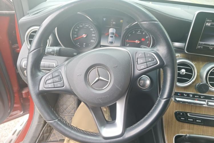 Used Mercedes-Benz GLC Coupe 2019 Facelift GLC 260 4MATIC Coupe SUV Steering Wheel