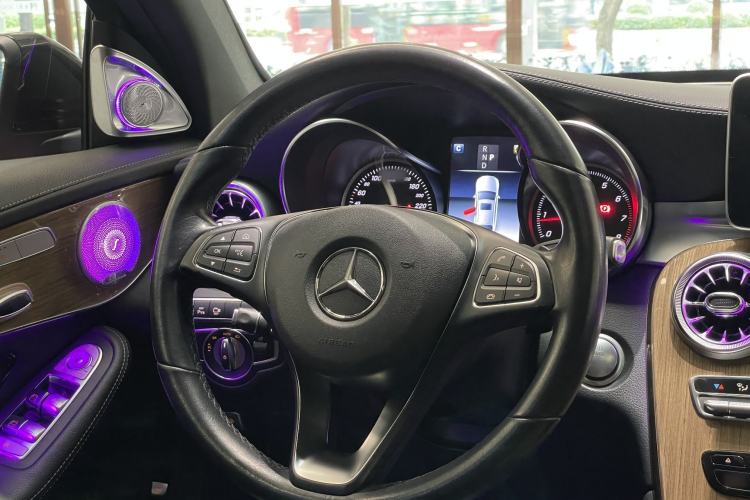 Used Mercedes-Benz GLC Coupe 2019 GLC 260 4MATIC Coupe SUV Steering Wheel