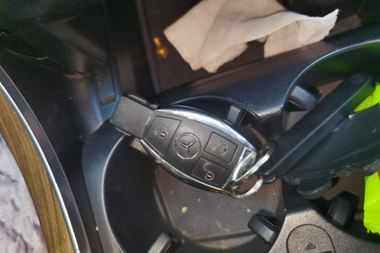 Used Mercedes-Benz GLC Coupe 2019 GLC 260 4MATIC Coupe SUV Vehicle Key