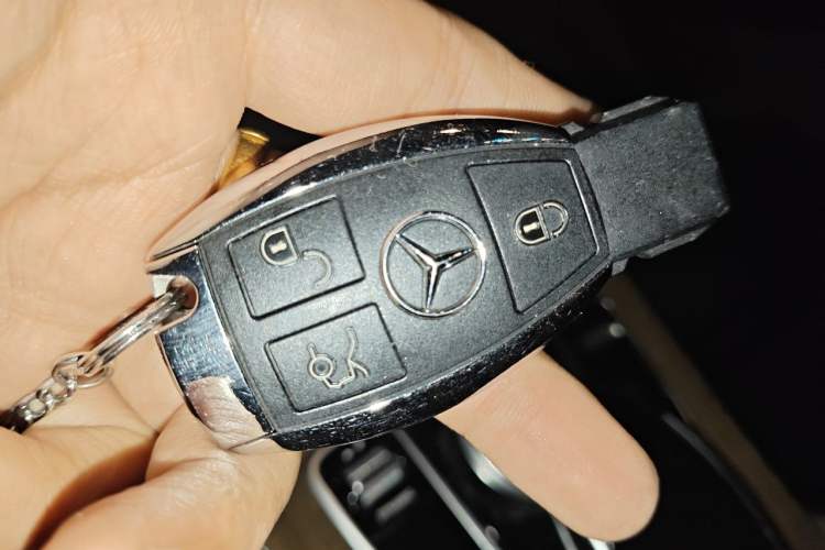Used Mercedes-Benz GLC Coupe 2019 GLC 260 4MATIC Coupe SUV Vehicle Key