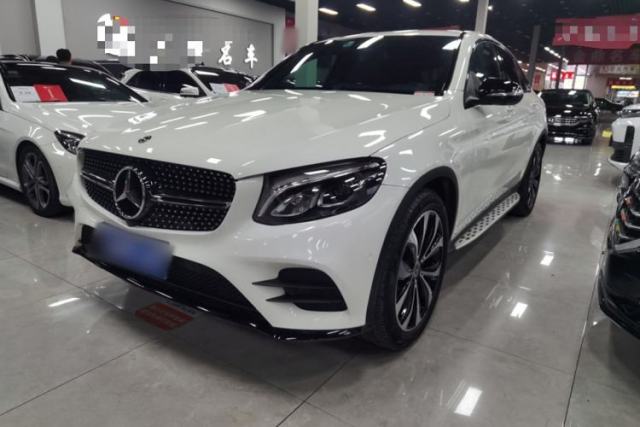 Mercedes-Benz GLC Coupe 2019 Facelift GLC 260 4MATIC Coupe SUV مستعملة