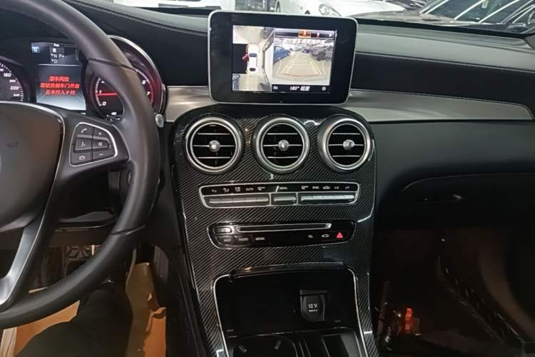 Used Mercedes-Benz GLC Coupe 2019 Facelift GLC 200 4MATIC Coupe SUV Audio And AC Panel