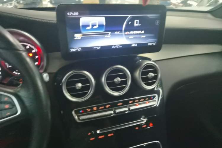 Used Mercedes-Benz GLC Coupe 2019 GLC 200 4MATIC Coupe SUV Audio And AC Panel