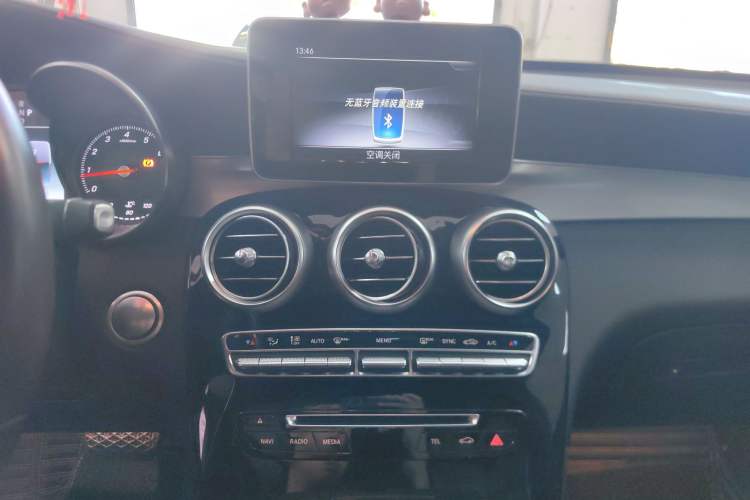 Used Mercedes-Benz GLC Coupe 2019 Facelift GLC 200 4MATIC Coupe SUV Audio And AC Panel