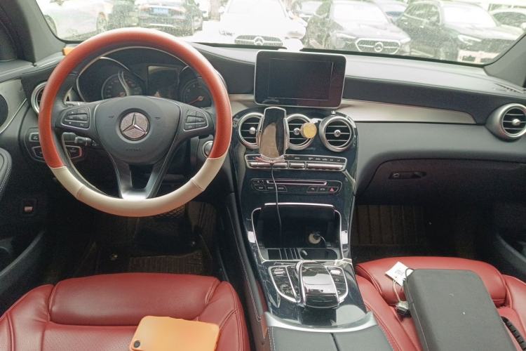 Used Mercedes-Benz GLC Coupe 2019 Facelift GLC 200 4MATIC Coupe SUV Center Console