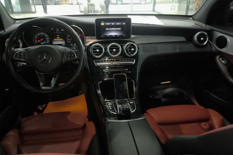 Used Mercedes-Benz GLC Coupe 2019 Facelift GLC 200 4MATIC Coupe SUV Center Console