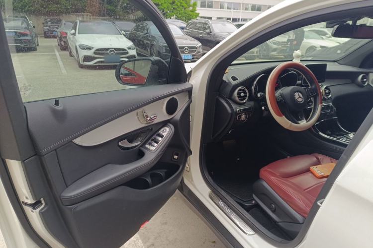 Used Mercedes-Benz GLC Coupe 2019 Facelift GLC 200 4MATIC Coupe SUV Driver Seat