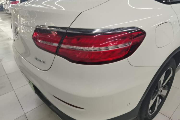 Used Mercedes-Benz GLC Coupe 2019 GLC 200 4MATIC Coupe SUV Exterior 3